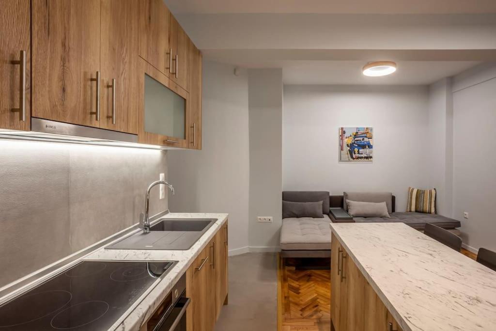 Karolou Ntil- Ground Floor Suite Thessaloníki Exteriör bild